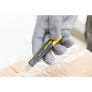 Stanley 0-10-150, Cutter cu blocare prin glisare, dispozitiv de rupere a lamei, 130mm + o lama segmentata 9mm