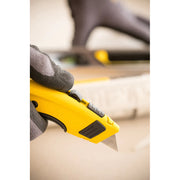 Stanley 0-10-778, Cutter cu lama retractabila FatMax, 180mm + 5 lame trapezoidale 19mm