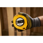 Stanley 0-34-108, ruleta inchisa cu banda de otel 30m, carlig pliabil, lama protejata, manivela pentru mulinare, 30m x 10mm, blister