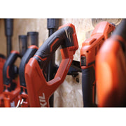 Perie electrica pentru buruieni SKIL 0660 AA, viteza 1500 rpm, 93-126 cm, 1x Accu, incarcator si perie de metal