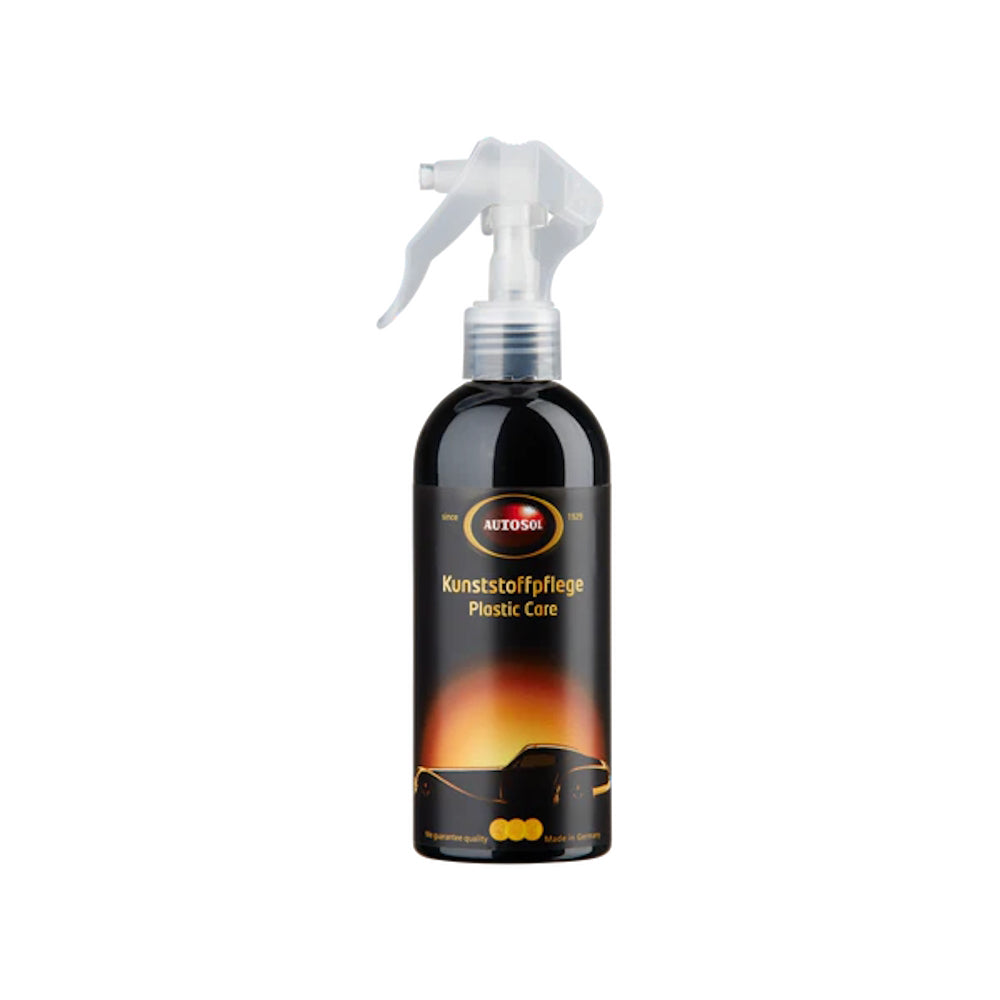 Cumpara acum Plastic Care, Spray pentru curatarea eficienta a suprafetelor din de la Mesterul Minune