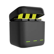 Cumpara acum Box Telesin încărcător cu trei canale + 3 baterii pentru GoPro Hero 12 / 11 / 10 / 9 (GP-BNC-902-B) de la Mesterul Minune
