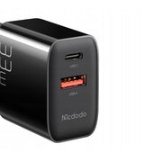 Cumpara acum Mcdodo CH-0922 Încărcător de rețea USB + USB-C, 33W + cablu USB-C (negru) de la Mesterul Minune