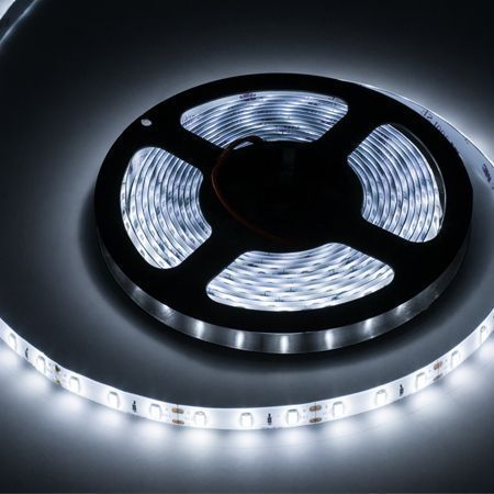 Banda led SMD rezistenta la apa - LEDO132