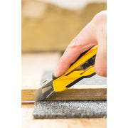 Stanley STHT10270-0, Cutter Air cu blocare automata + 3 lame segmentate 18mm