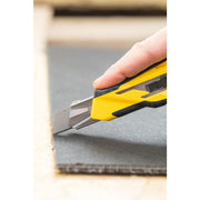 Stanley STHT10270-0, Cutter Air cu blocare automata + 3 lame segmentate 18mm