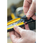 Stanley STHT10270-0, Cutter Air cu blocare automata + 3 lame segmentate 18mm