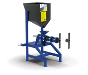Extruder EGK-100 la priza de putere a tractorului PTO