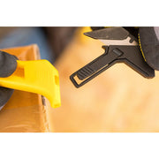 Cumpara acum Cutter prin tragere, pentru carton, maner cauciucat, lama de la Mesterul Minune