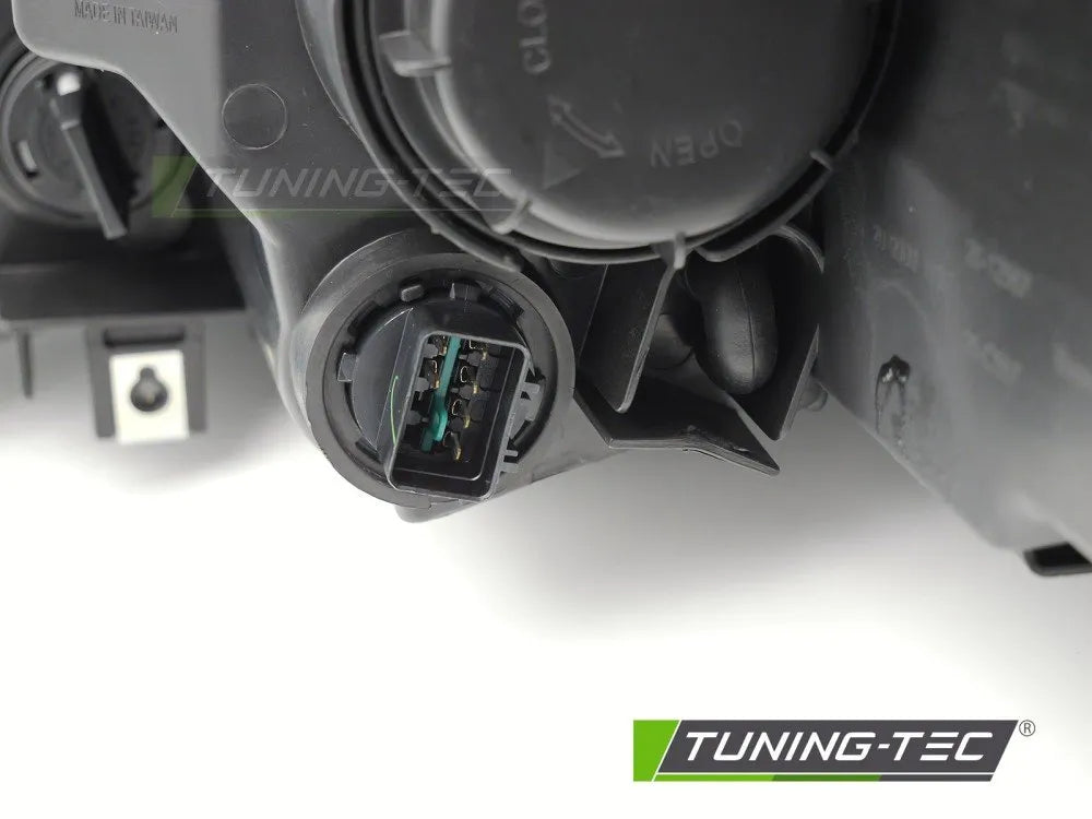 Far Dreapta TYC pentru KIA SPORTAGE III 10-14 - FKI03R