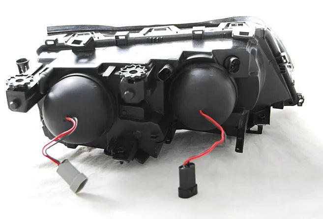 Faruri pentru BMW E46 09.2001-03.2005 Tuning-Tec - FBM01L