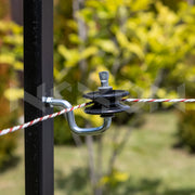 Izolator colț pentru gard electric cu șurub metric NEXON