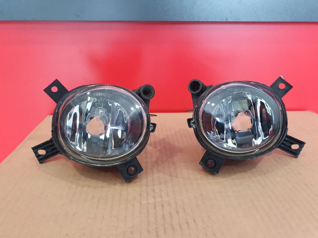 Proiectoare folosite pentru Audi A4 A5 A6 VW Passat CC - PROIECTOARE