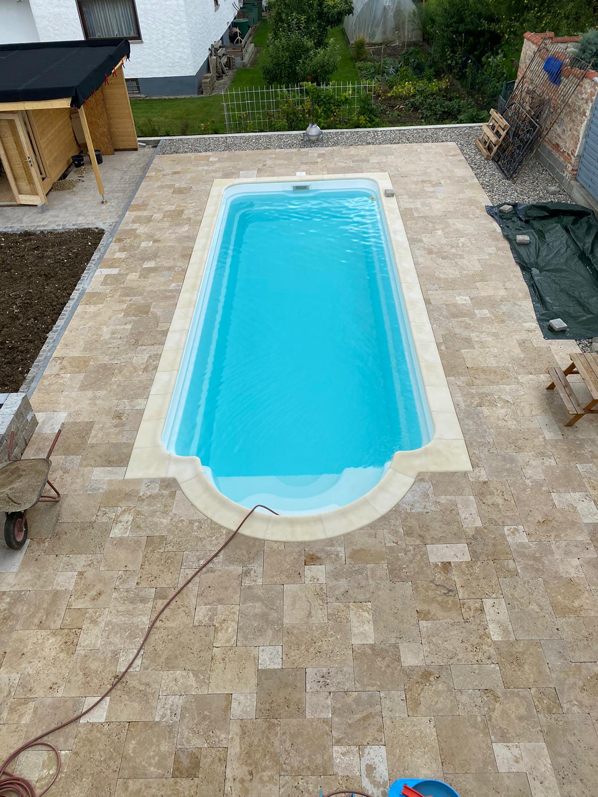 Piscina din fibra de sticla Aquacris 9,7 x 3,6 x 1,5 m