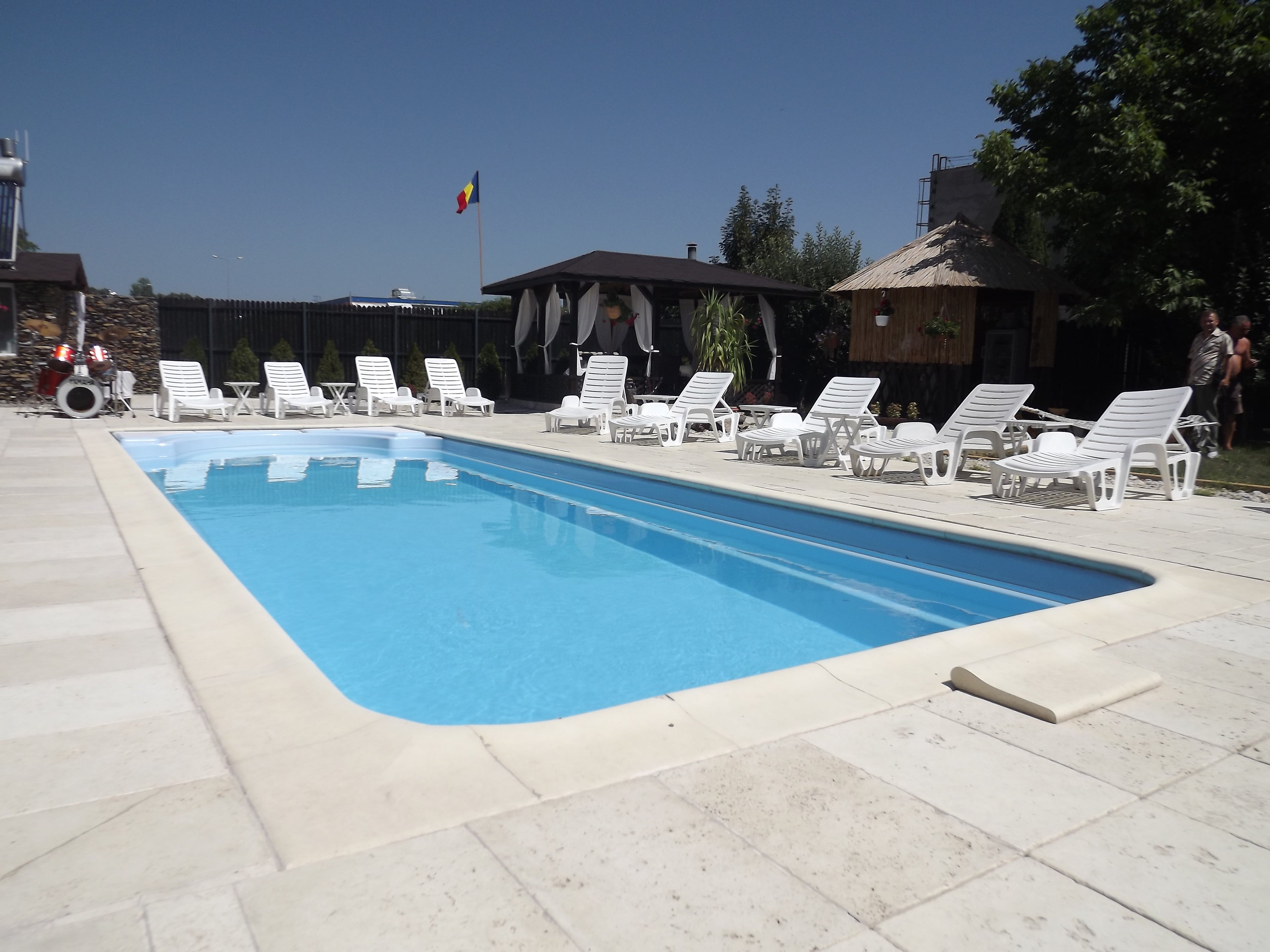 Piscina din fibra de sticla Aquacris PRO 10,2 x 3,6 x 1,5 m