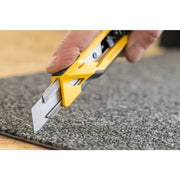 Stanley STHT10266-0, Cutter bimaterial cu blocare prin glisare, 175mm, + 3 lame segmentate 18mm