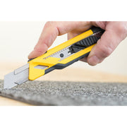 Stanley STHT10266-1, Cutter bimaterial cu blocare prin glisare, 175mm, + 3 lame segmentate 18mm