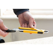 Stanley STHT10266-1, Cutter bimaterial cu blocare prin glisare, 175mm, + 3 lame segmentate 18mm