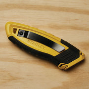 Stanley STHT10432-0, Cutter compact cu lama retractabila, 135mm + o lama trapezoidala 62mm
