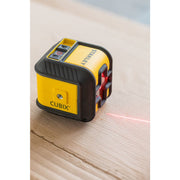 Stanley STHT77498-1, nivela laser cubix cu linie in cruce, lumina rosie, auto-nivelare, prindere cu clema, QuickLink, raza actiune 12m, include 2 baterii AA, clema si husa