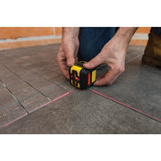 Stanley STHT77502-1, nivela laser cross 90, cu linie in cruce + un fascicul 90 grade, lumina rosie, auto-nivelare, prindere cu clema, QuickLink, raza actiune 12m, include 2 baterii AA, clema si husa