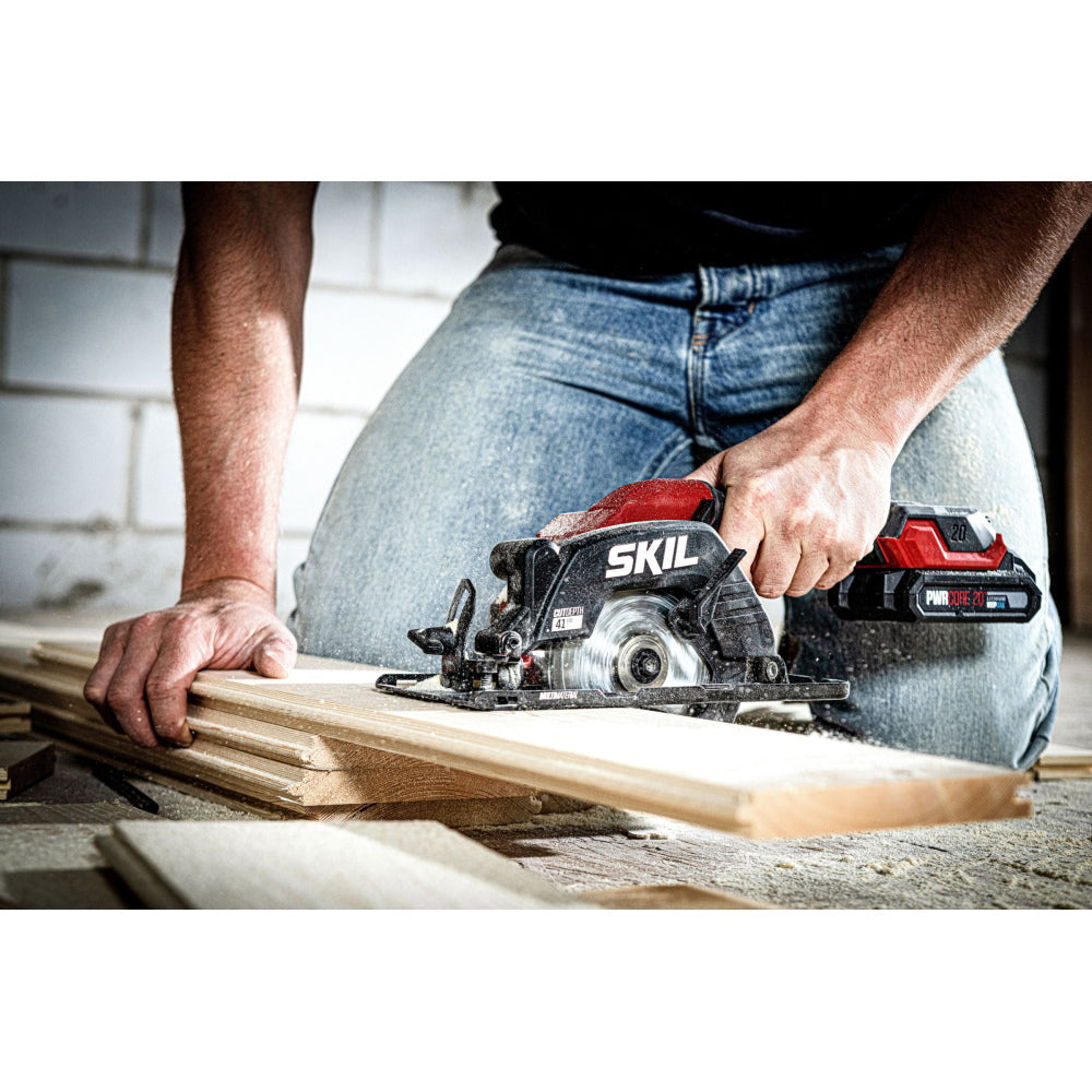 SKIL 3540 CA Mini fierastrau cu acumulator „Compact brushless“, turatie 6000 /min, 3 lame de schimb, doar corpul