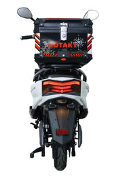 Cumpara Scuter Rotakt Galileo Ultra, Viteză maximă 45Km/h, Autonomie pana la 45Km, Putere 2400W, Acumulatori 72V / 30Ah, Timp de încărcare 6-8h, KeyLess Go, USB, NFC/Bluetooth de la Mesterul Minune