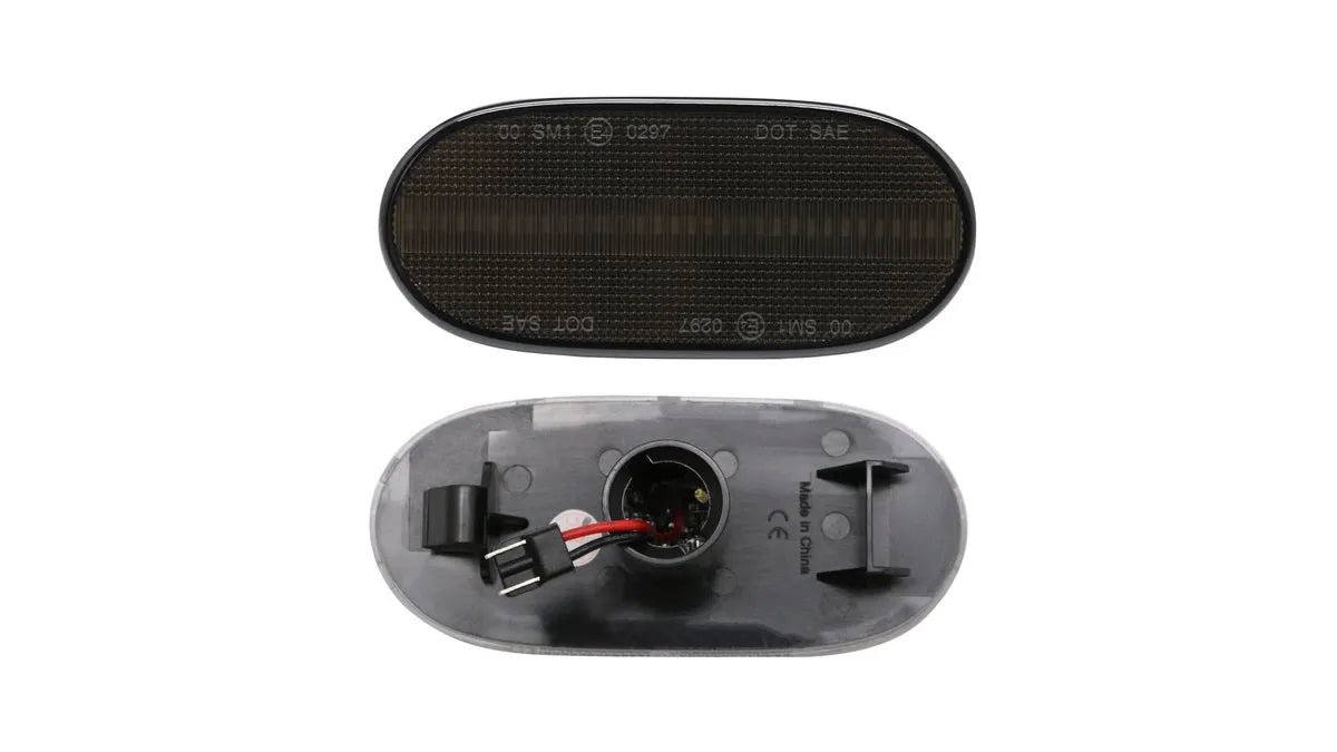 Set semnalizatoare LED negre fumurii pentru Mercedes-Benz Sprinter W906 si VW Crafter - AM-SINWW0004