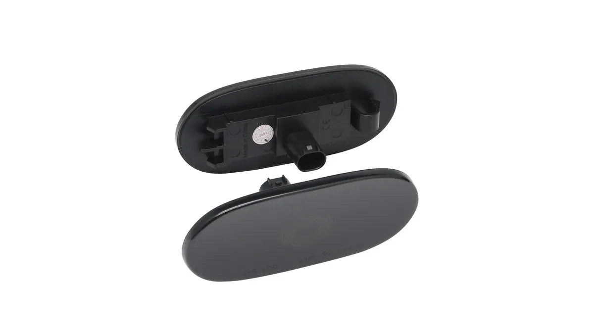 Set semnalizatoare LED negre fumurii pentru Mercedes-Benz Sprinter W906 si VW Crafter - AM-SINWW0006