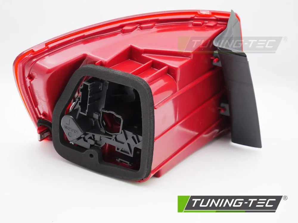 Stop Dreapta RED WHITE TYC pentru VW JETTA 11-14 - RVW08R