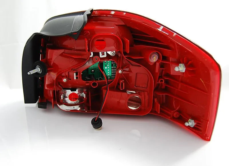 Stopuri rosu-alb cu led pentru Audi A3 2008-2012 Tuning-Tec - LDAUB6