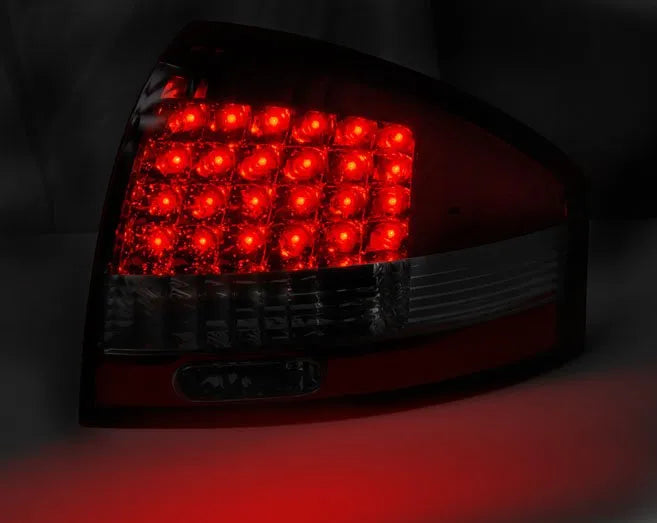 Stopuri rosu-alb pentru Audi A6 1997-2004 Tuning-Tec - LDAU03