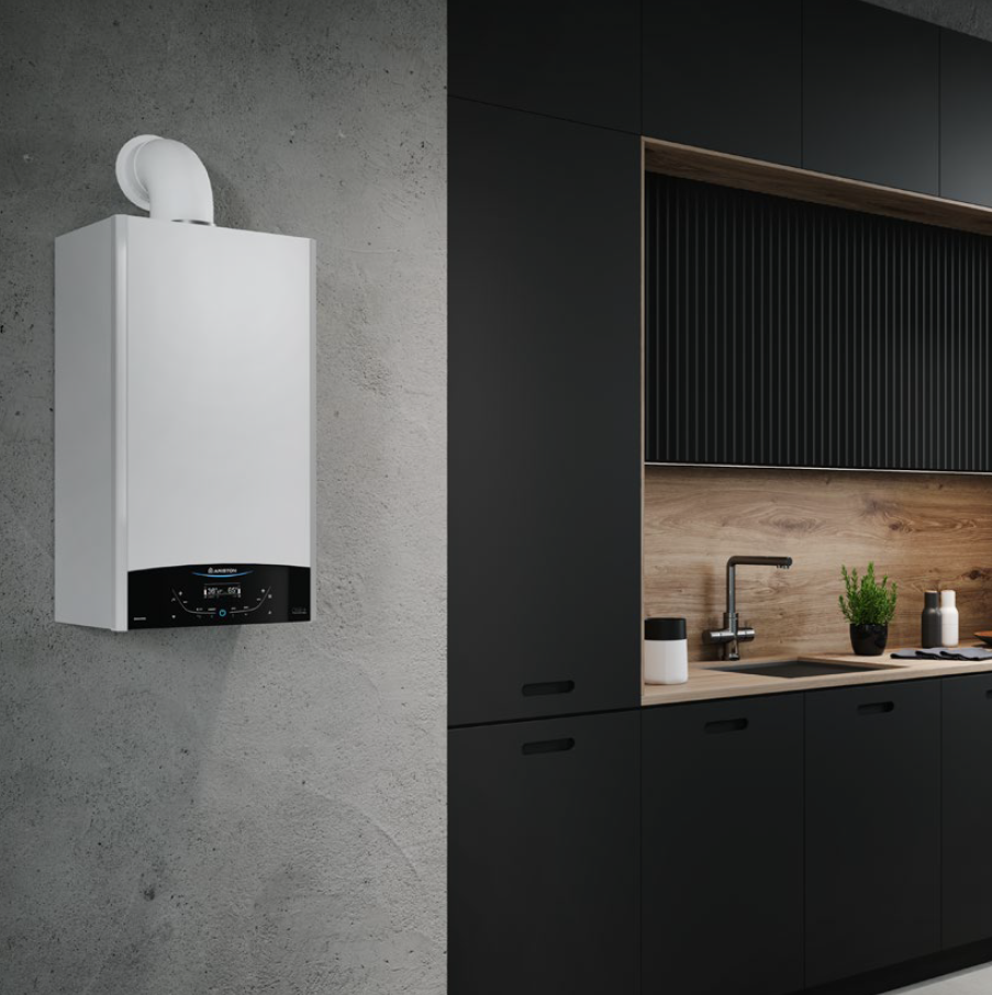 Centrala termica pe gaz in condensare Ariston Genus One Plus WIFI 24 kW si Salus IT500 wifi termostat ambient cu control prin internet, 5 ani garantie