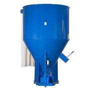 Amestecator furaje 2000 kg, volum 4400 l, DOZAMECH, Polonia