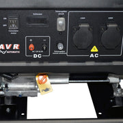 Generator De Curent Pe Benzină Rotakt ROGE3000 3.0 KW, AVR, Voltmetru, Iesire De 12V, Consum de 1,09L/oră