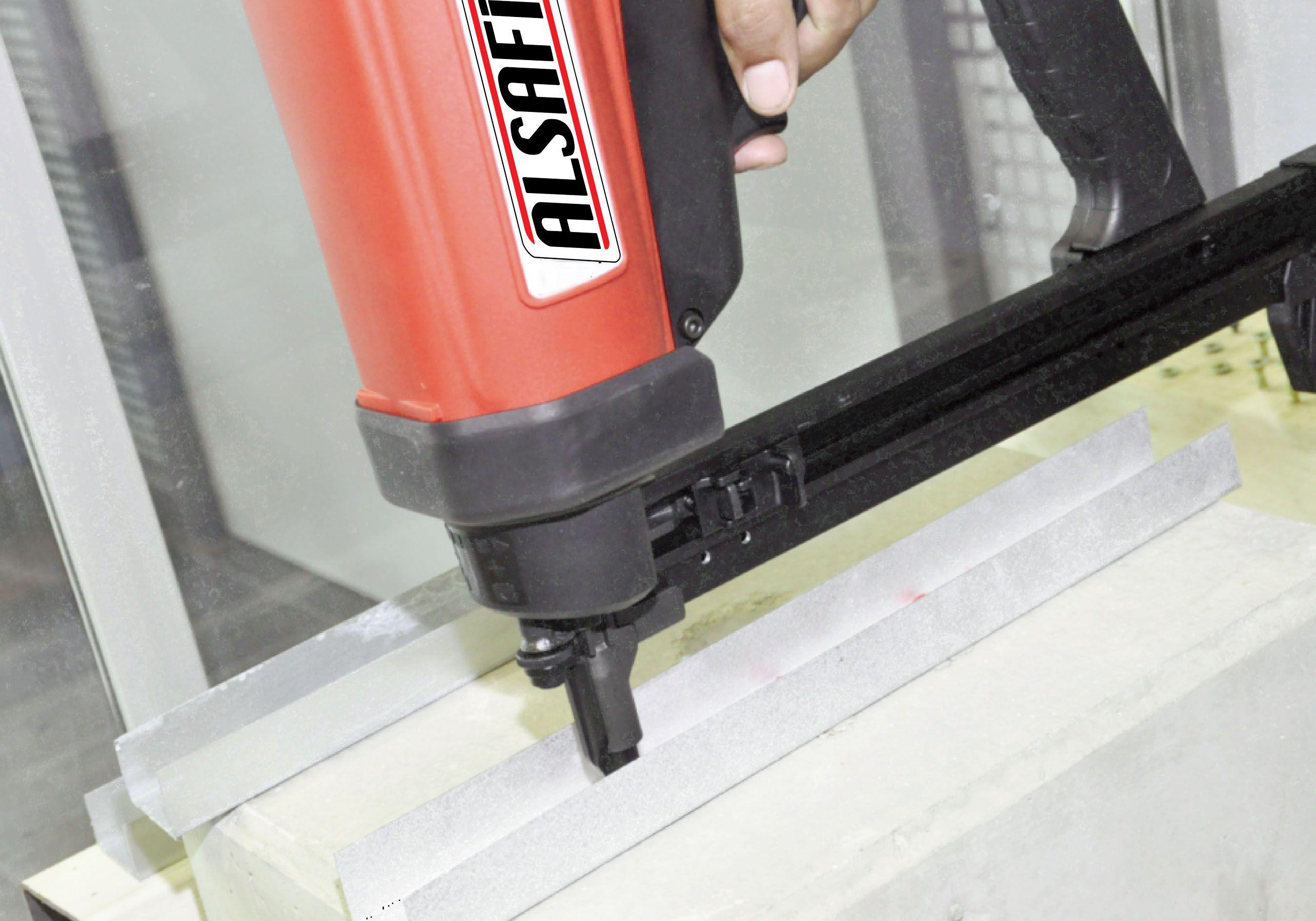 Pistol de cuie cu tub de gaz, fixare directa in beton Alsafix C 40 G2