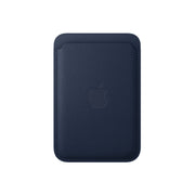 Cumpara Portofel Apple pentru iPhone FineWoven Wallet cu MagSafe, Deep Blue de la Mesterul Minune