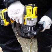 Masina de gaurit si insurubat cu percutie, cu acumulatori Dewalt DCD996P2, 18V/5.0Ah, cuplu maxim 95 Nm, 2 acumulatori, incarcator, valiza de transport