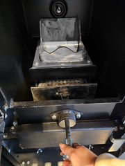 Pachet termosemineu pe peleti Fornello CALORE COMPACT 35 kW, pompa electronica, vas expansiune, arzator inox, grup de siguranta, kit evacuare 3.5 ml, termostat, aspiratior, boiler 100L si Fitinguri montaj centrala/boiler