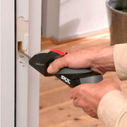 SKIL 7710 AA, Masina de razuit F0157710AA , 3 viteze 6500/8500/9500 rpm, 200W, + accesorii