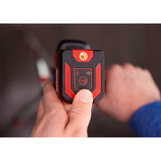 SKIL 1910 AA Nivela laser cu linie în cruce, lumina rosie, raza actiune 15m, prindere trepied 1/4, Accu Li-Ion, include incarcator micro USB si clema de prindere