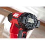 SKIL 8040 GA Pistol cu aer cald, VA1E8040GA, 2000 W, LCD, 5 trepte flux aer 250 - 500 l/min, temperatura reglabila 50 - 650 ºC, + accesorii si geanta
