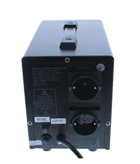 Stabilizator automat de tensiune cu releu 1500VA/900W, negru Well
