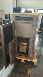 PRODUS, RECONDITIONAT, USOR LOVIT DAR IN PERFECTA STARE DE FUNCTIONARE cod 6029 !!! Termoșemineu Fornello Primo Truva 25 kW Ivory cu kit complet încorporat pentru sistemul de încălzire,pompa de circulatie,vas de expansiune,supape de siguranta,Sistem
